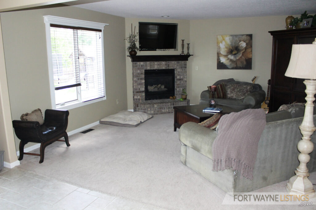 living room, beautiful view of backyard Awesome Southwest Home For Sale
